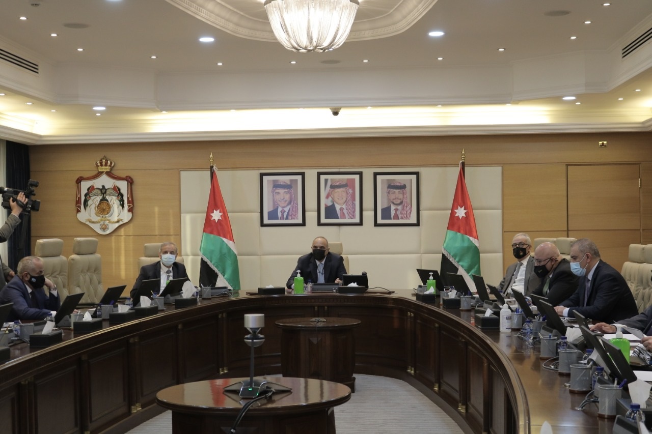 Cabinet issues a number of decisions, amends bylaws