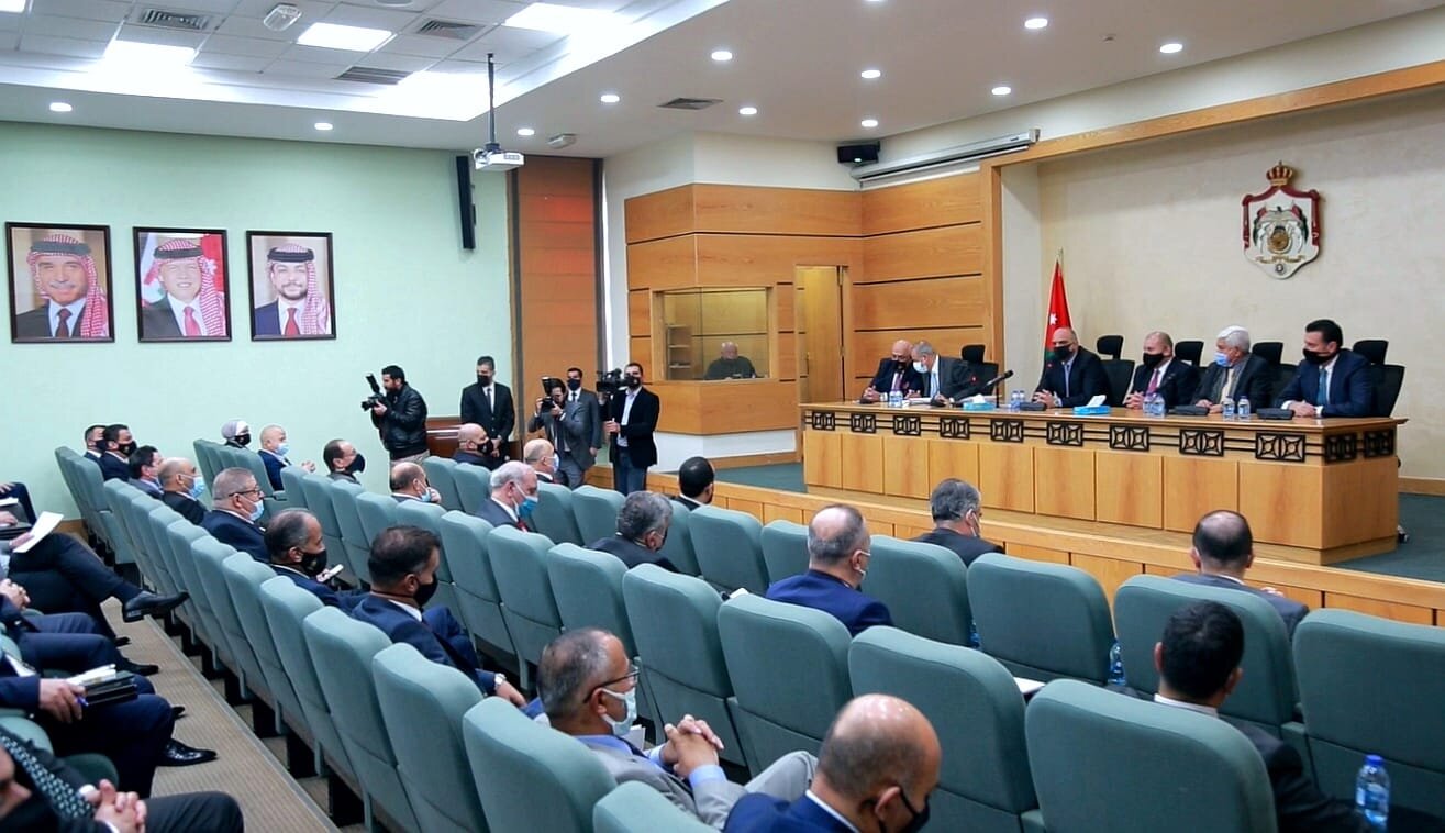 PM meets 'Future' parliamentary bloc ahead of trust vote