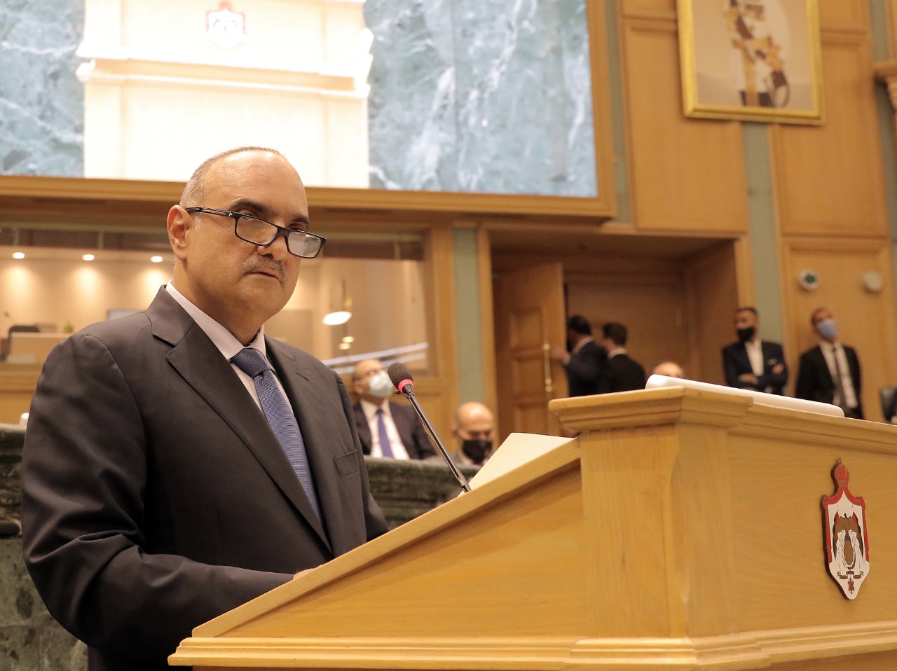 PM presents policy statement to Lower House