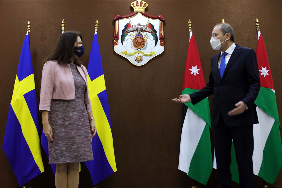 Safadi meets with Swedish Foreign Minister