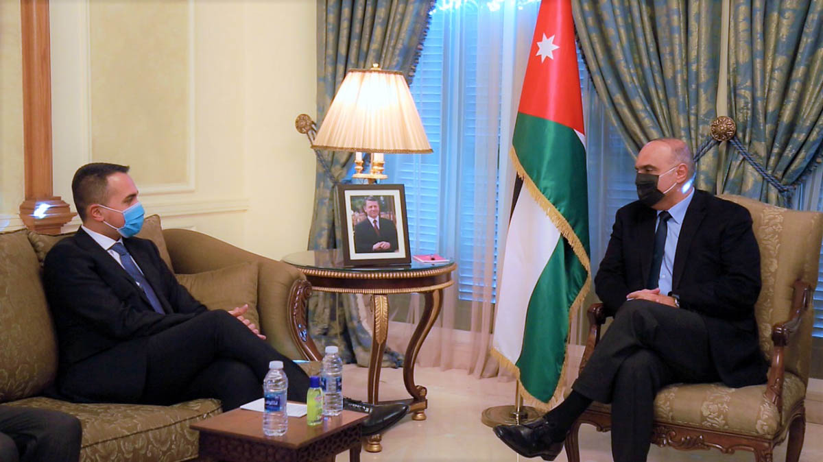 PM, Italian FM discuss ties, Mideast issues