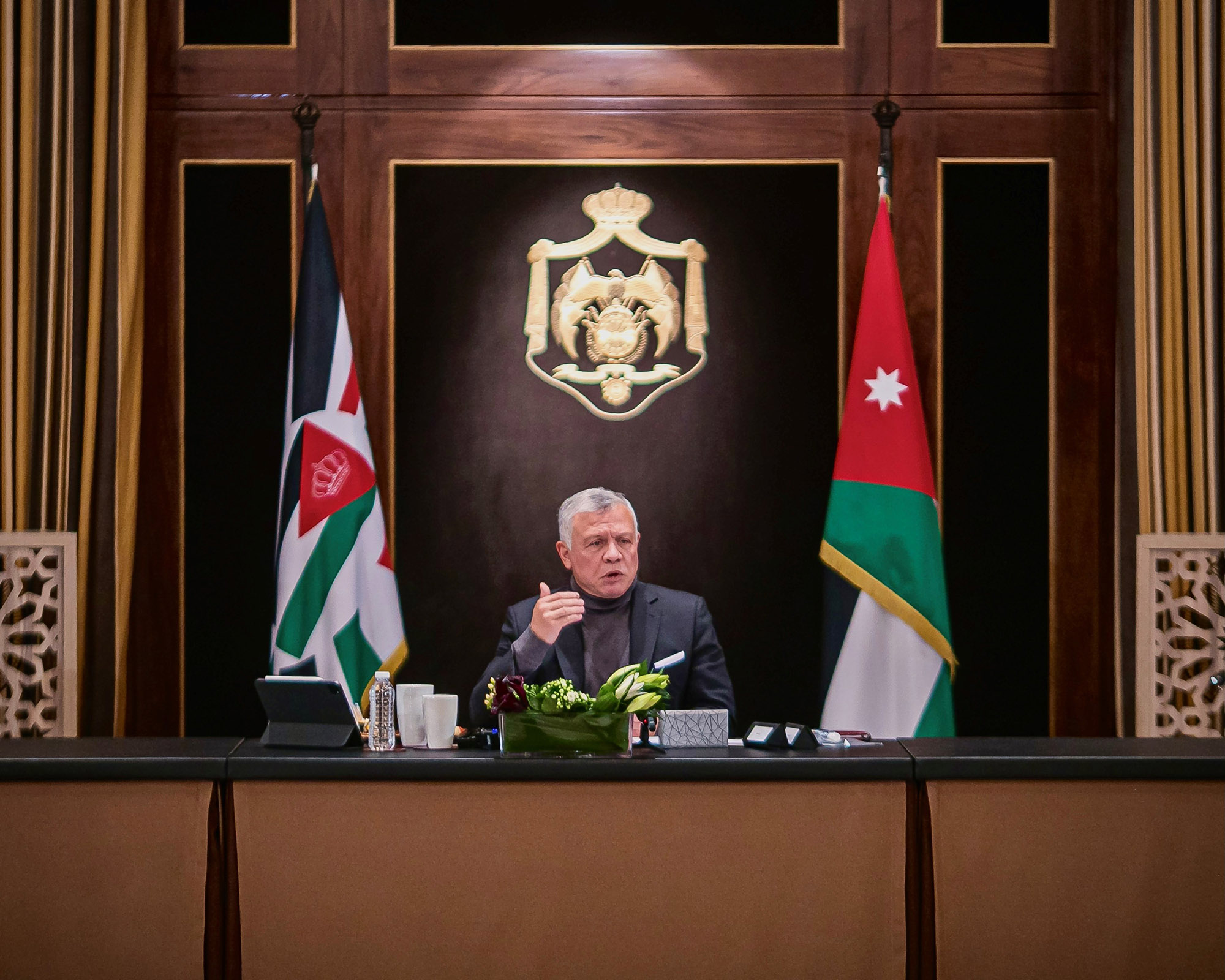 King urges bolstering cooperation between legislative, executive authorities