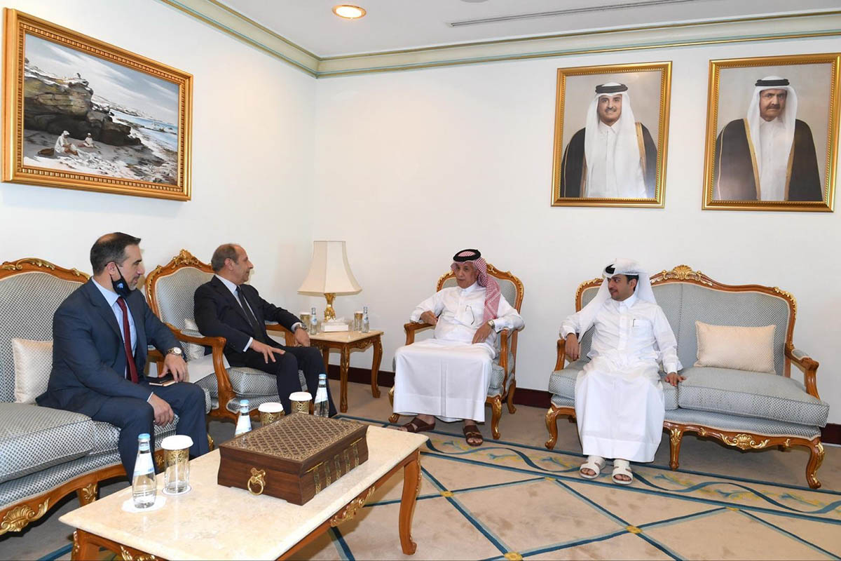 Jordanian envoy, Qatari official discuss ties in Doha