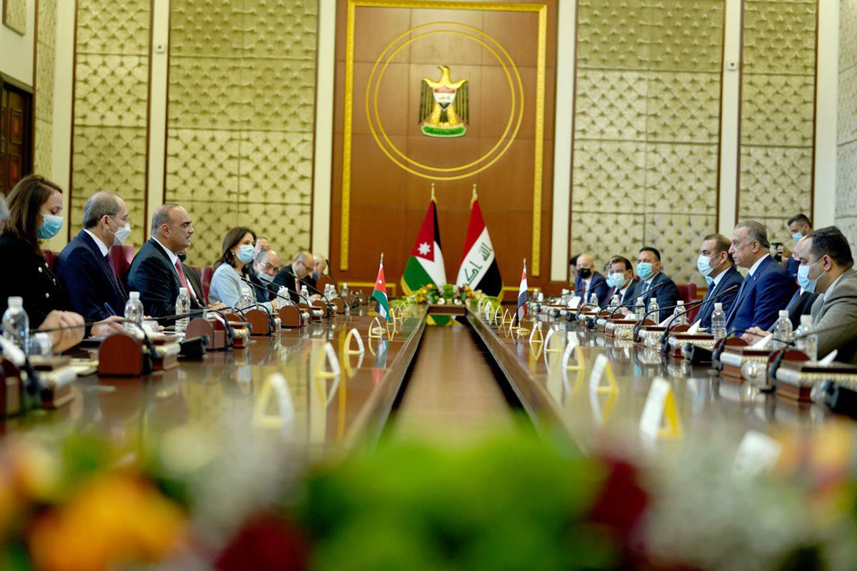 PM, Iraqi counterpart discuss economic cooperation, projects