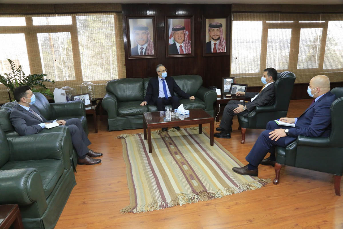 Water minister, Cypriot envoy discuss cooperation