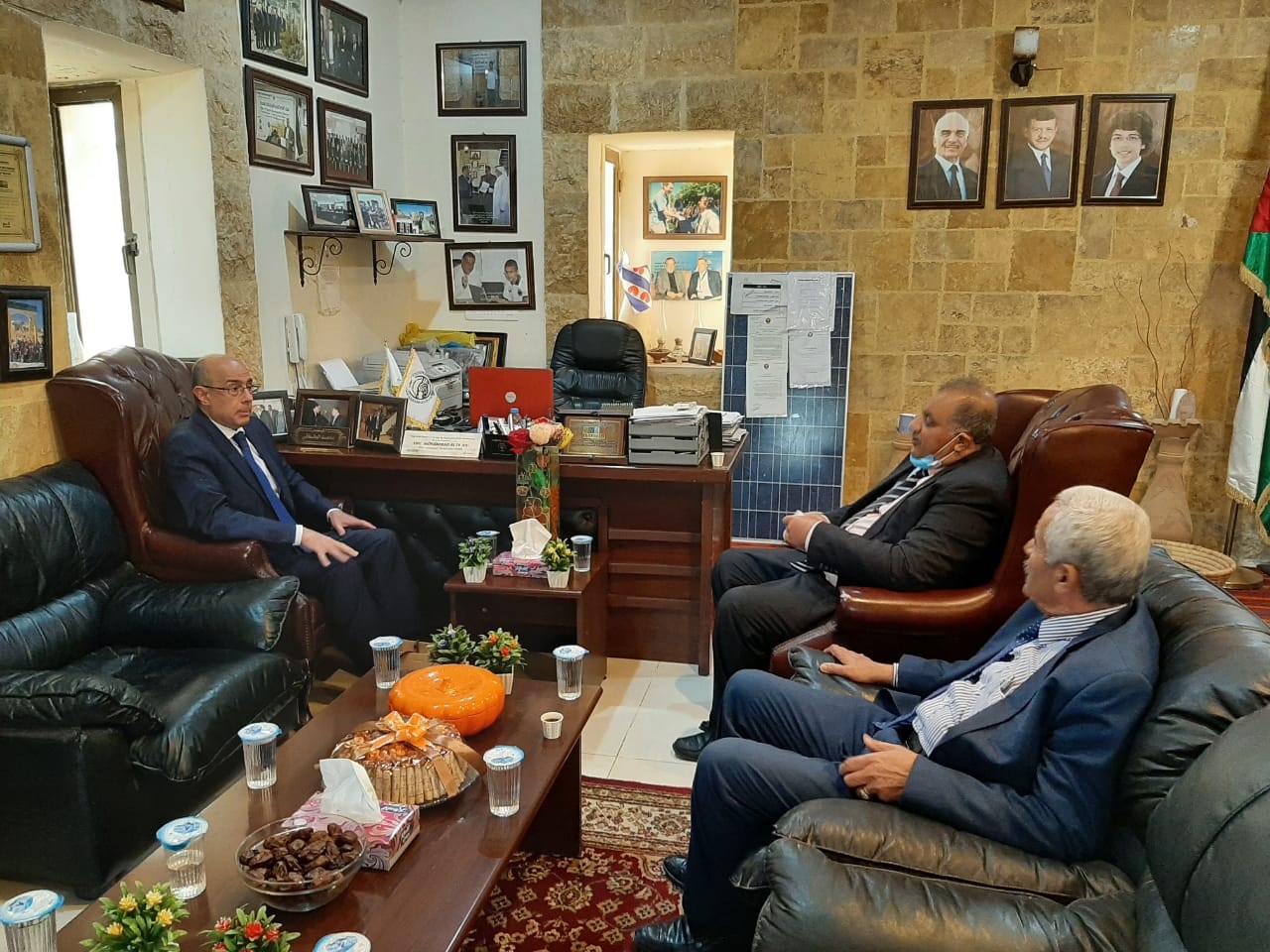 AREC, Tunisian envoy discuss renewable energy cooperation