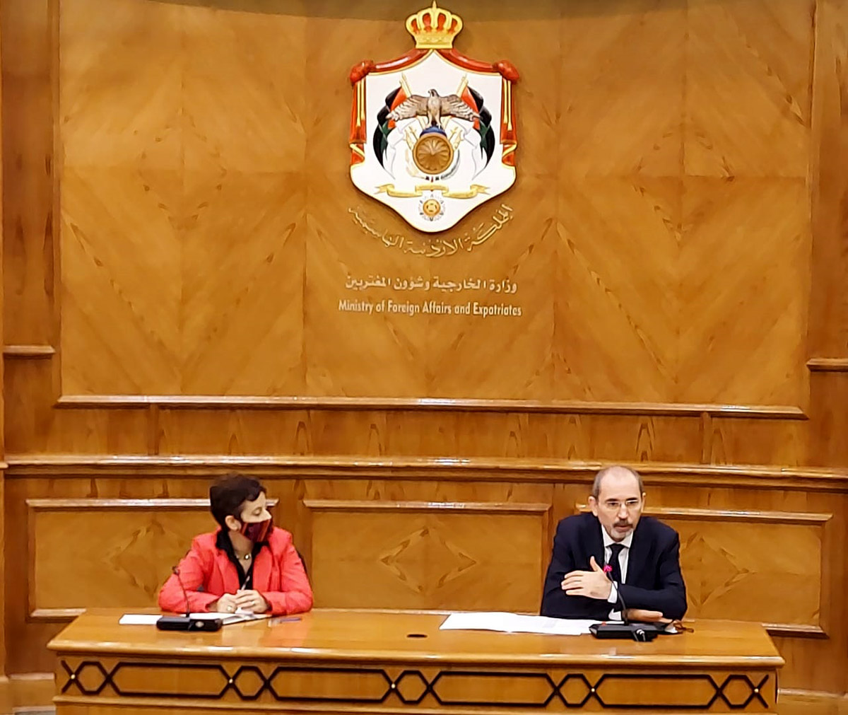 Jordan FM, EU envoys talk region, state reforms