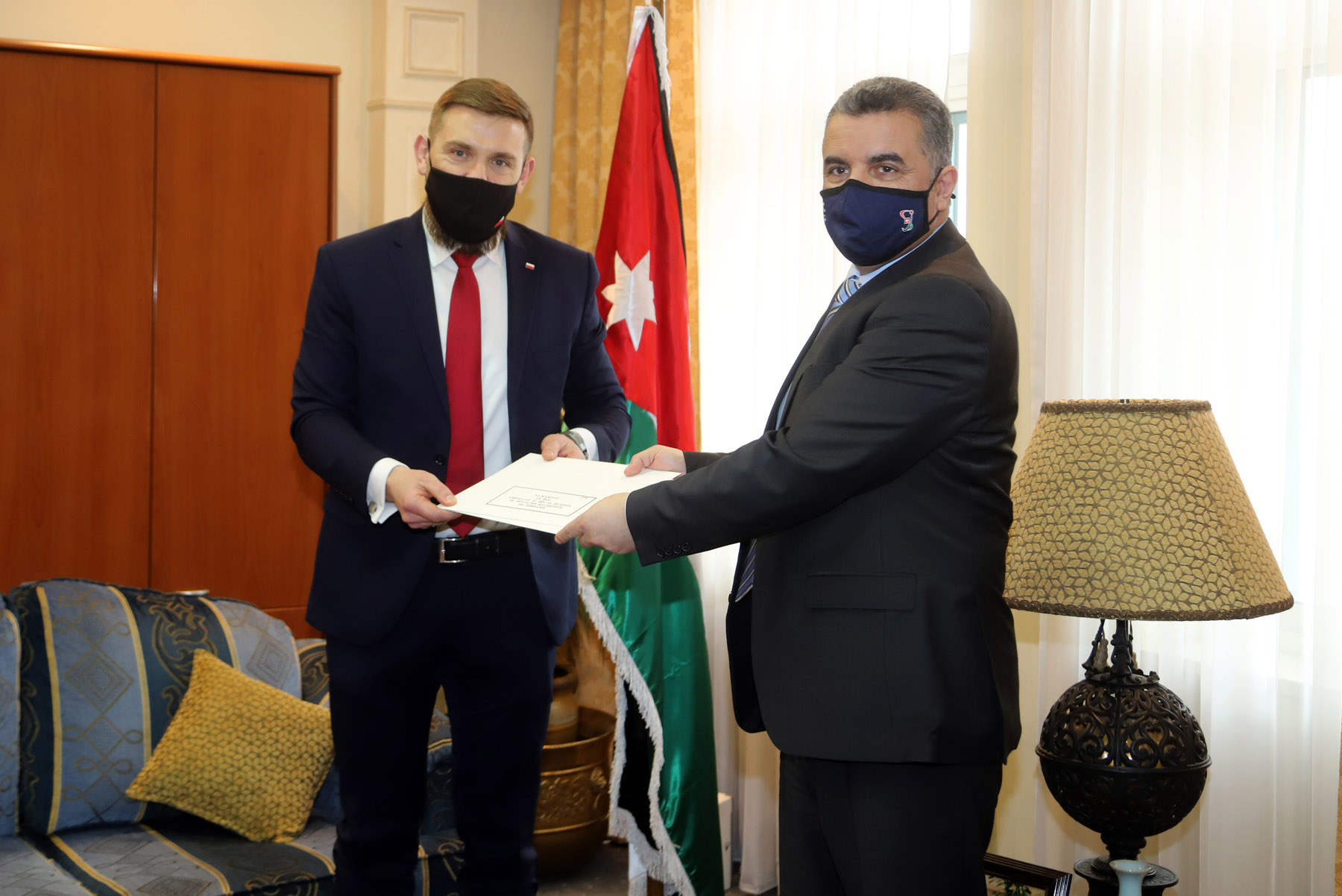 New Polish ambassador presents credentials