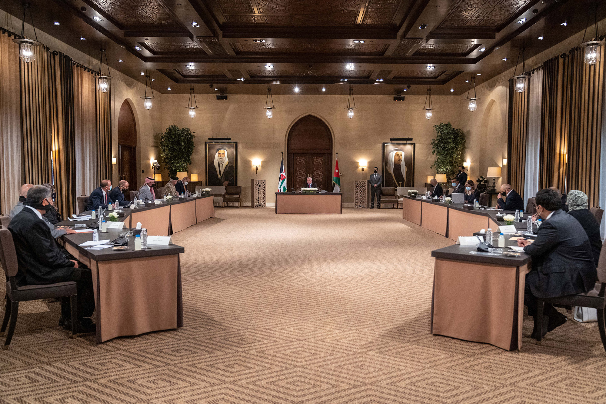 King urges teamwork to draw up roadmap for second centennial