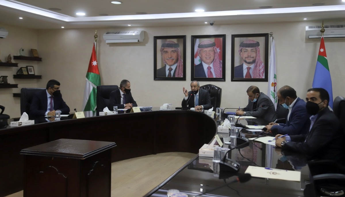 Deputy PM urges public to abide by defense orders