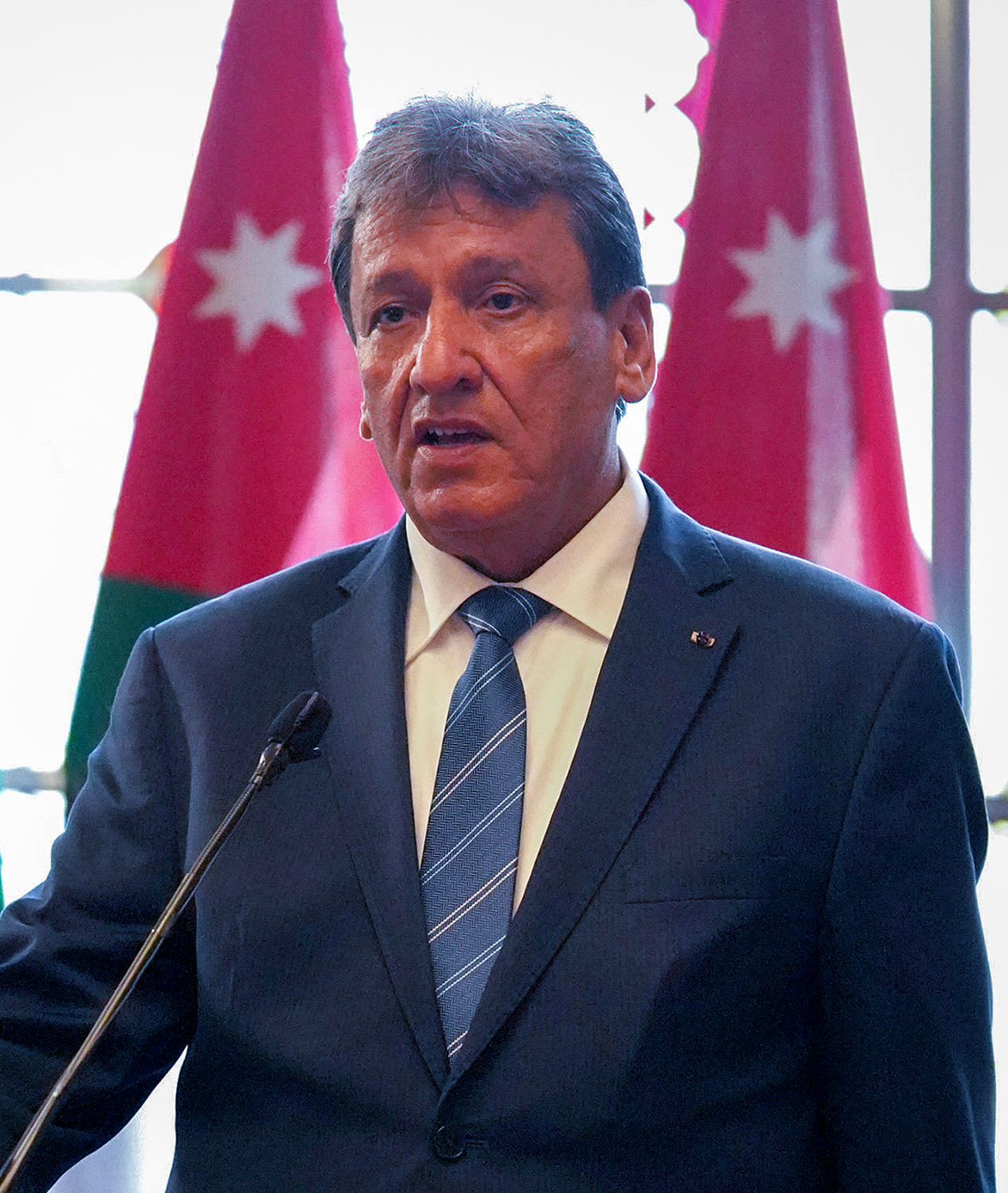 Gov't to review 50% seating capacity cap for public transport