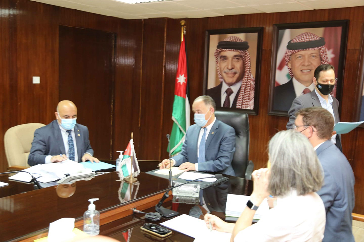 Water ministry, USAID sign agreement to carry out water projects