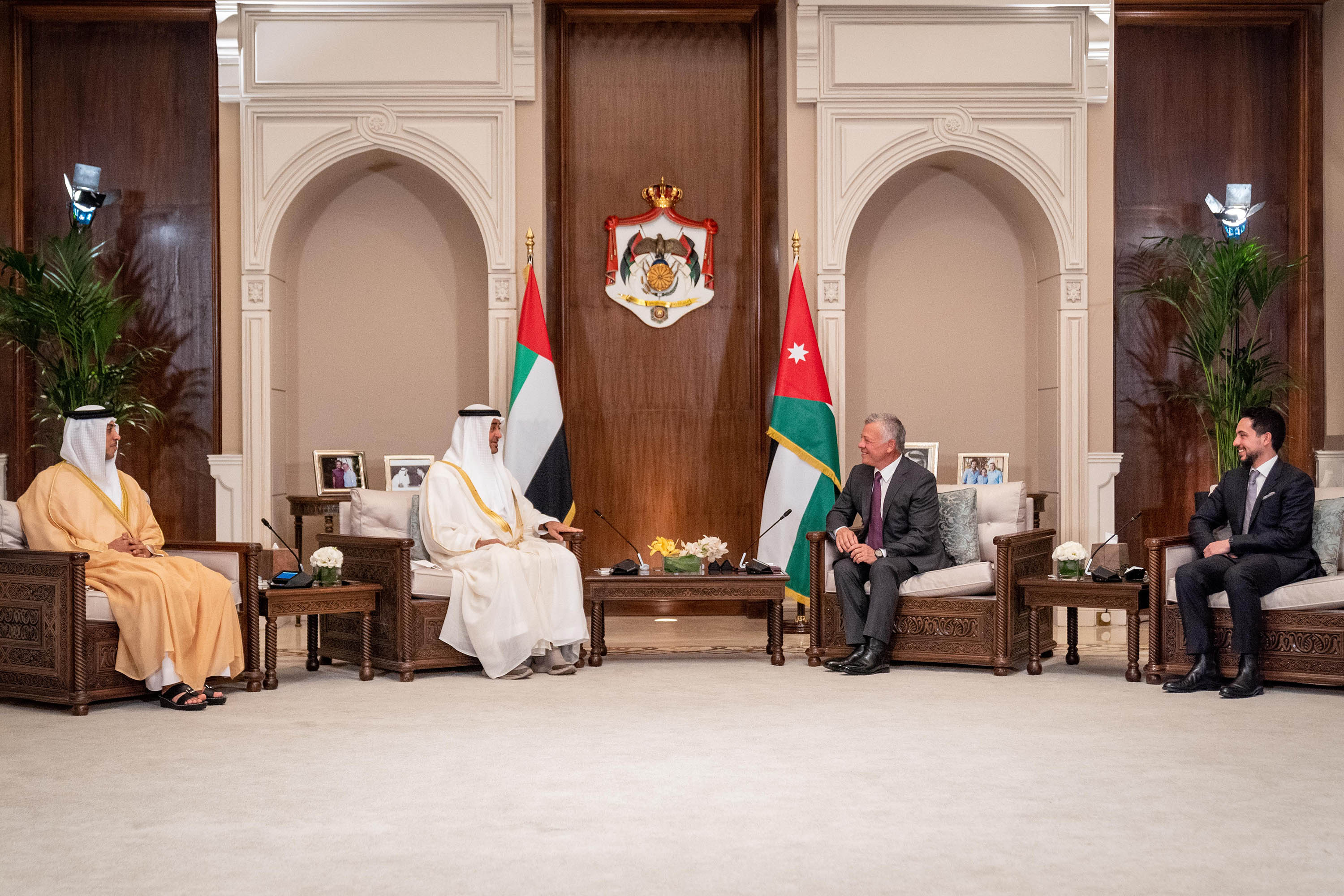 King meets Abu Dhabi crown prince, urges continued Arab, international efforts to end Israeli violations in Jerusalem, Al Aqsa
