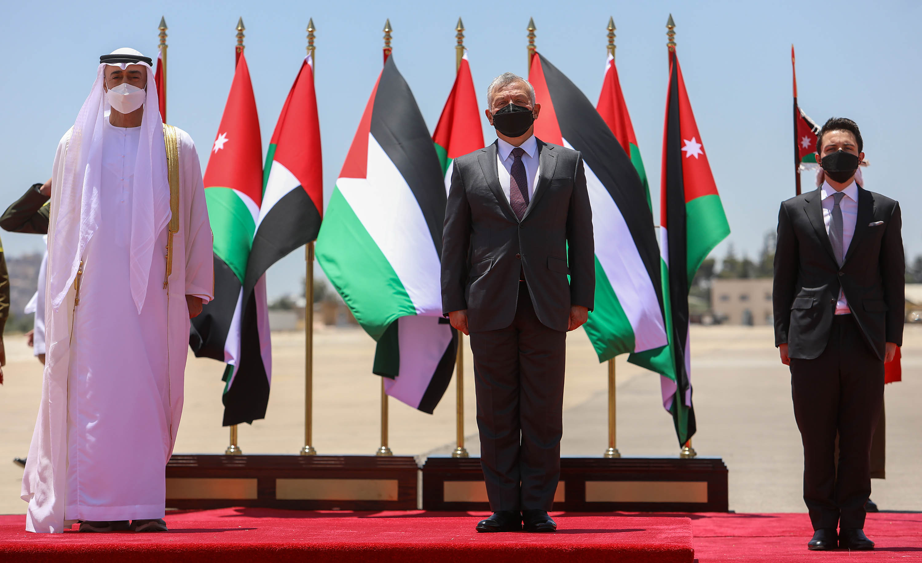 King, Crown Prince receive crown prince of Abu Dhabi