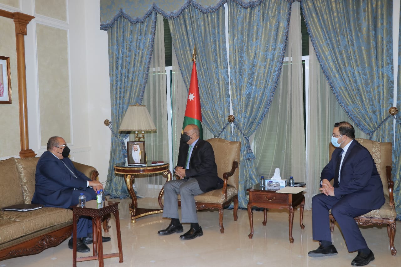 PM meets IMF Executive Director