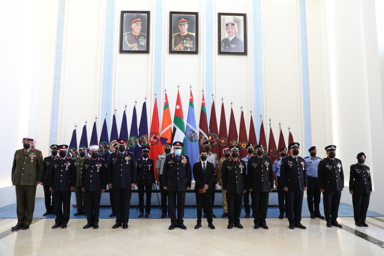 Public Security Chief decorates officers with Centennial Medal