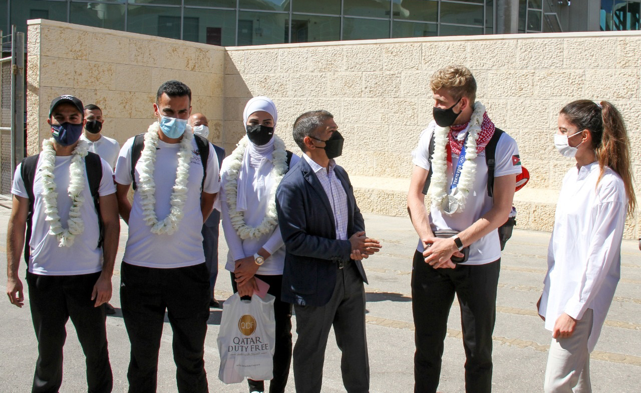 Jordanian Olympic medalist arrives to a hero's welcome
