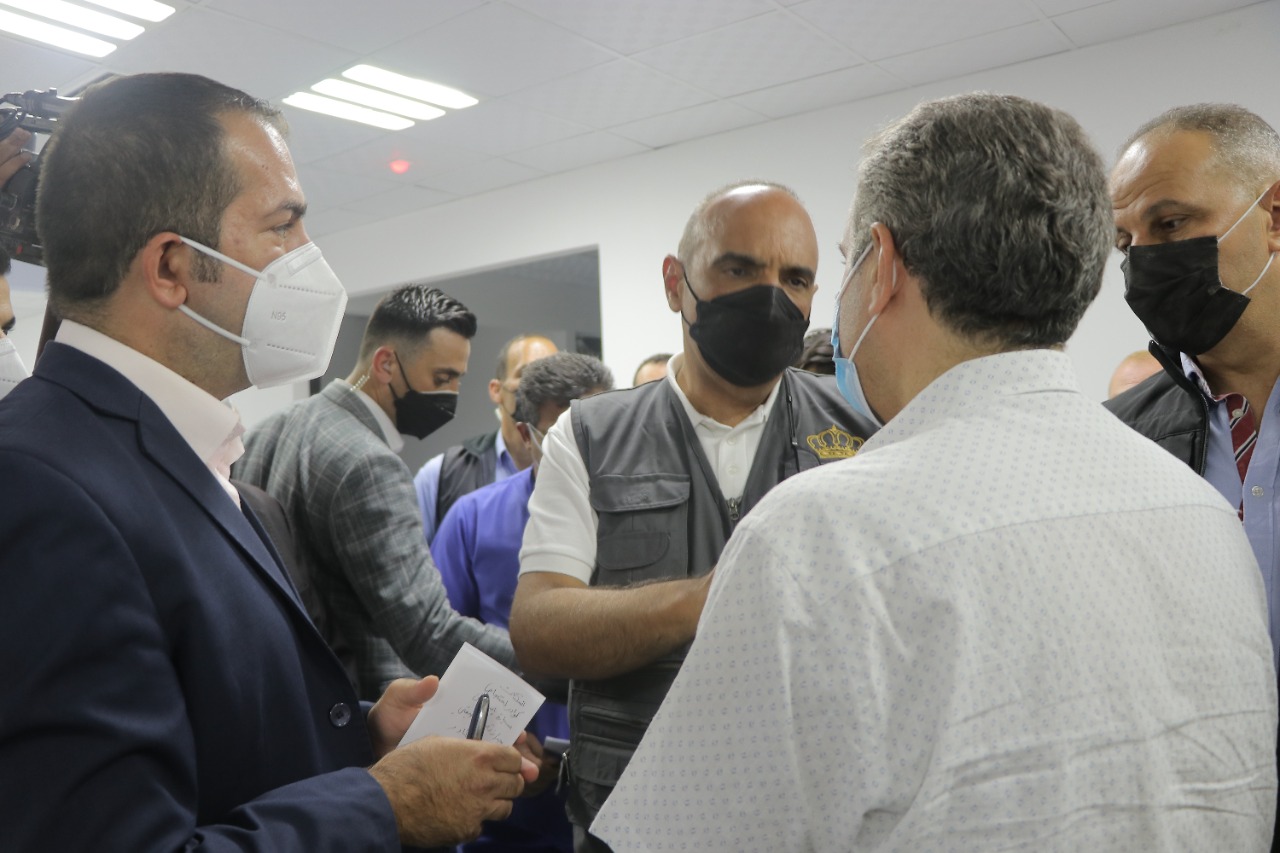 PM visits Ma'an, checks on services, projects