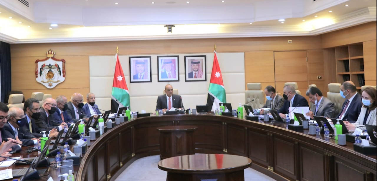 Cabinet approves COVID-relief exemptions for public transport companies