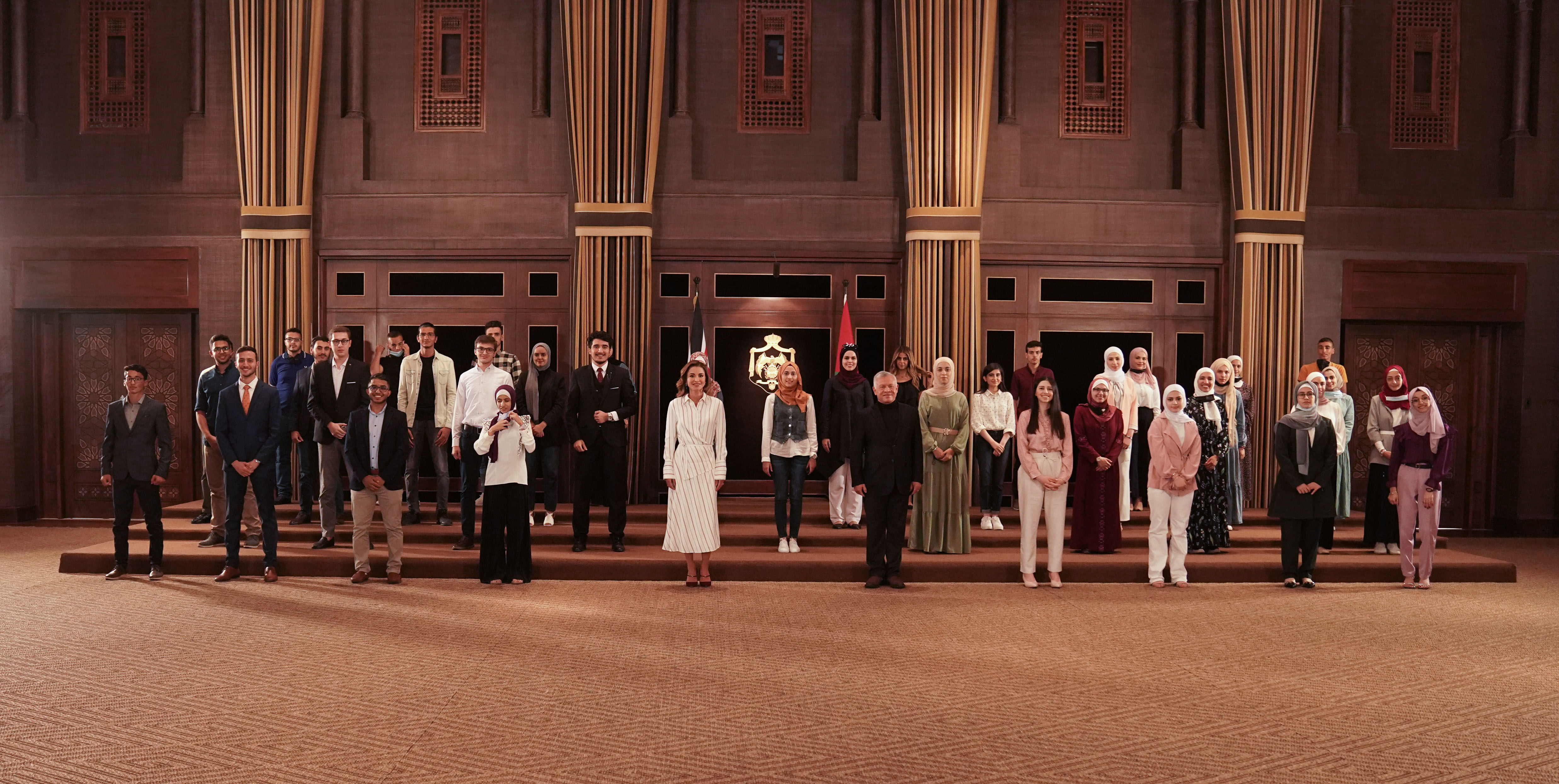 King receives top Tawjihi achievers, urges pursuing degrees that meet labour market needs