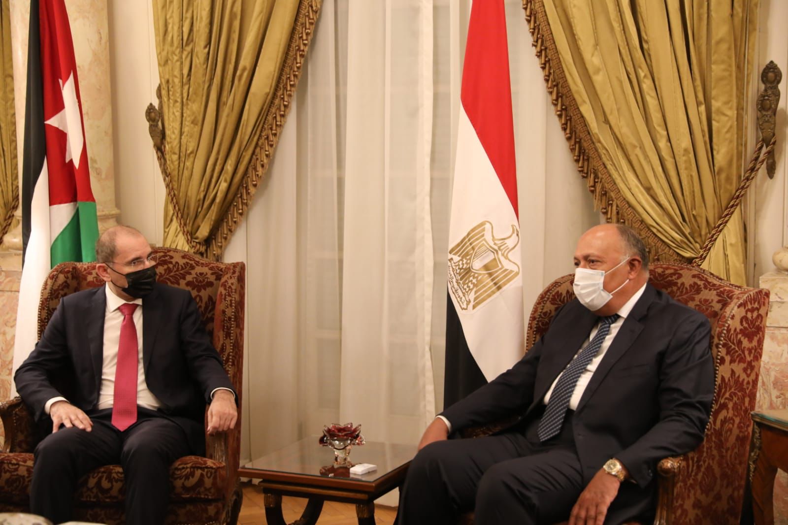 FM, Arab counterparts discuss cooperation, regional developments