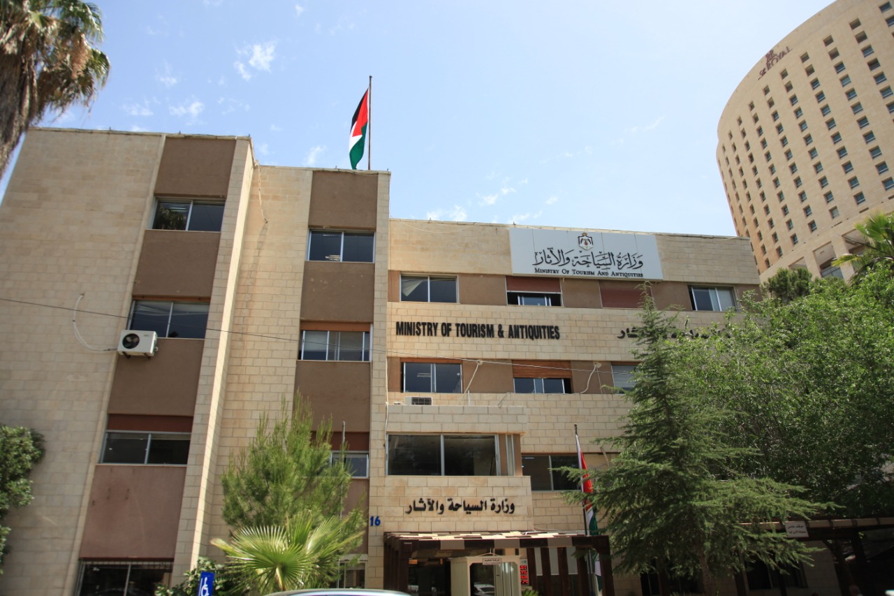 Jordan resumes receiving transit tourists under certain conditions