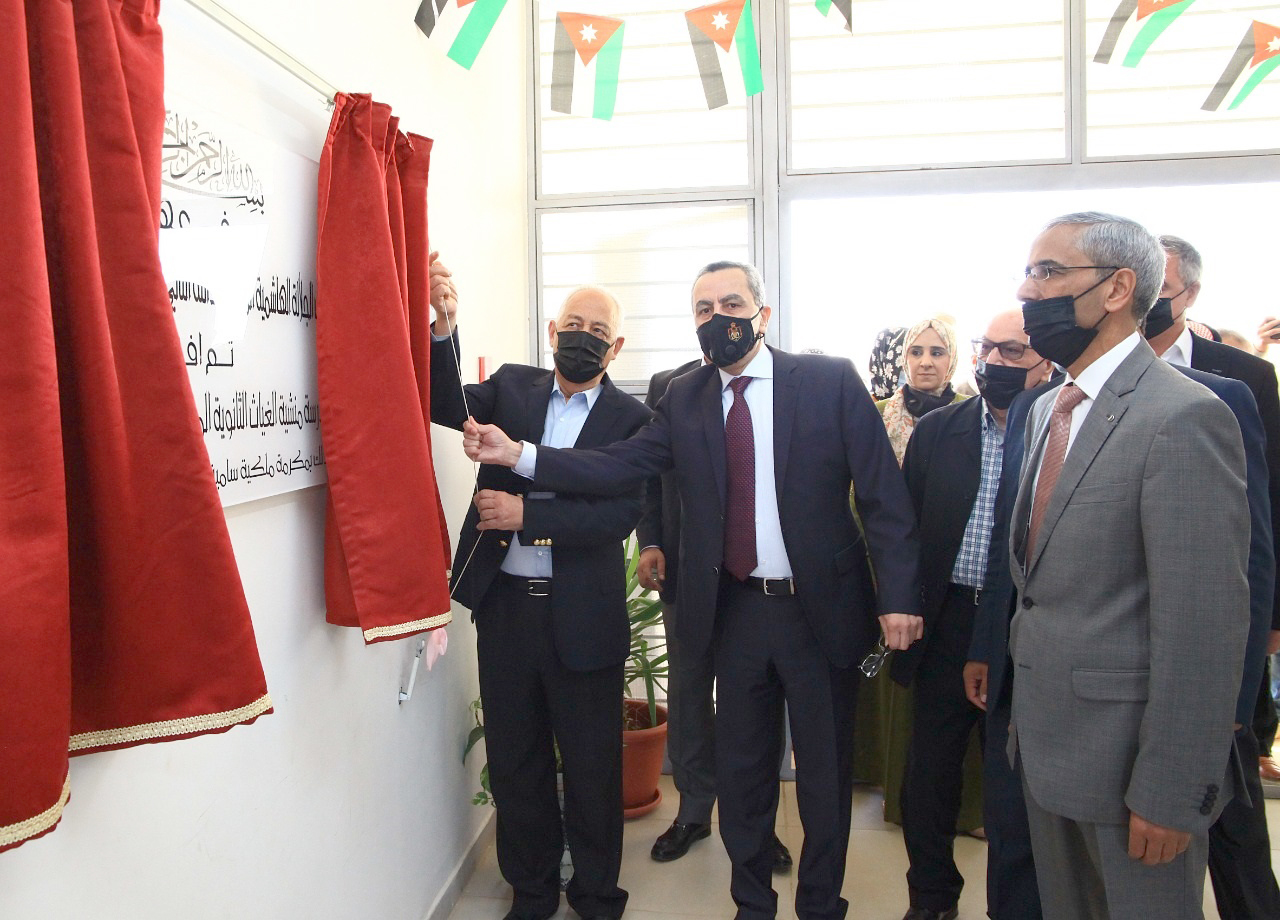 Issawi inaugurates number of Royal initiatives projects in Ar-Ruwaished
