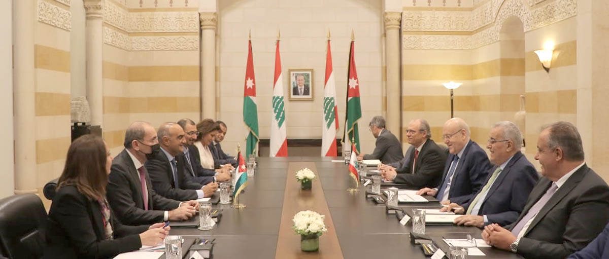 PM, Lebanese counterpart talk ties, cooperation