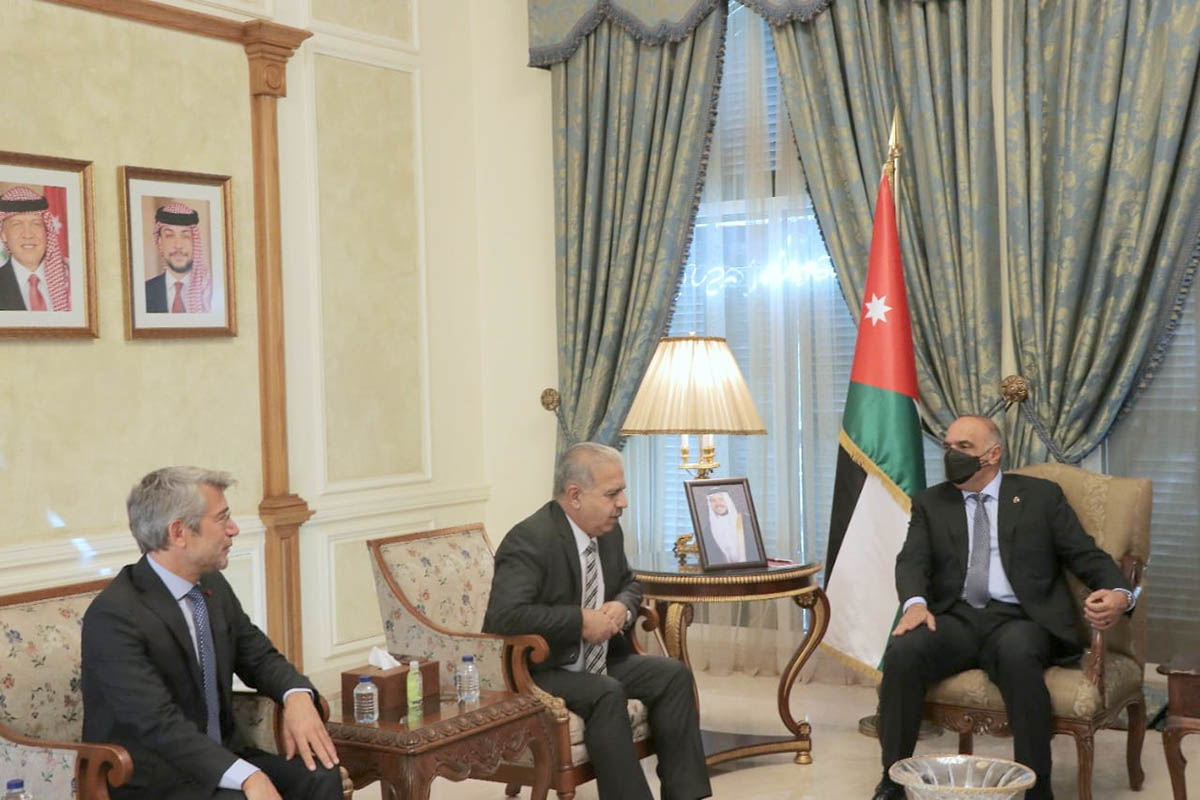 PM receives Syrian Electricity Minister, Lebanese Energy Minister