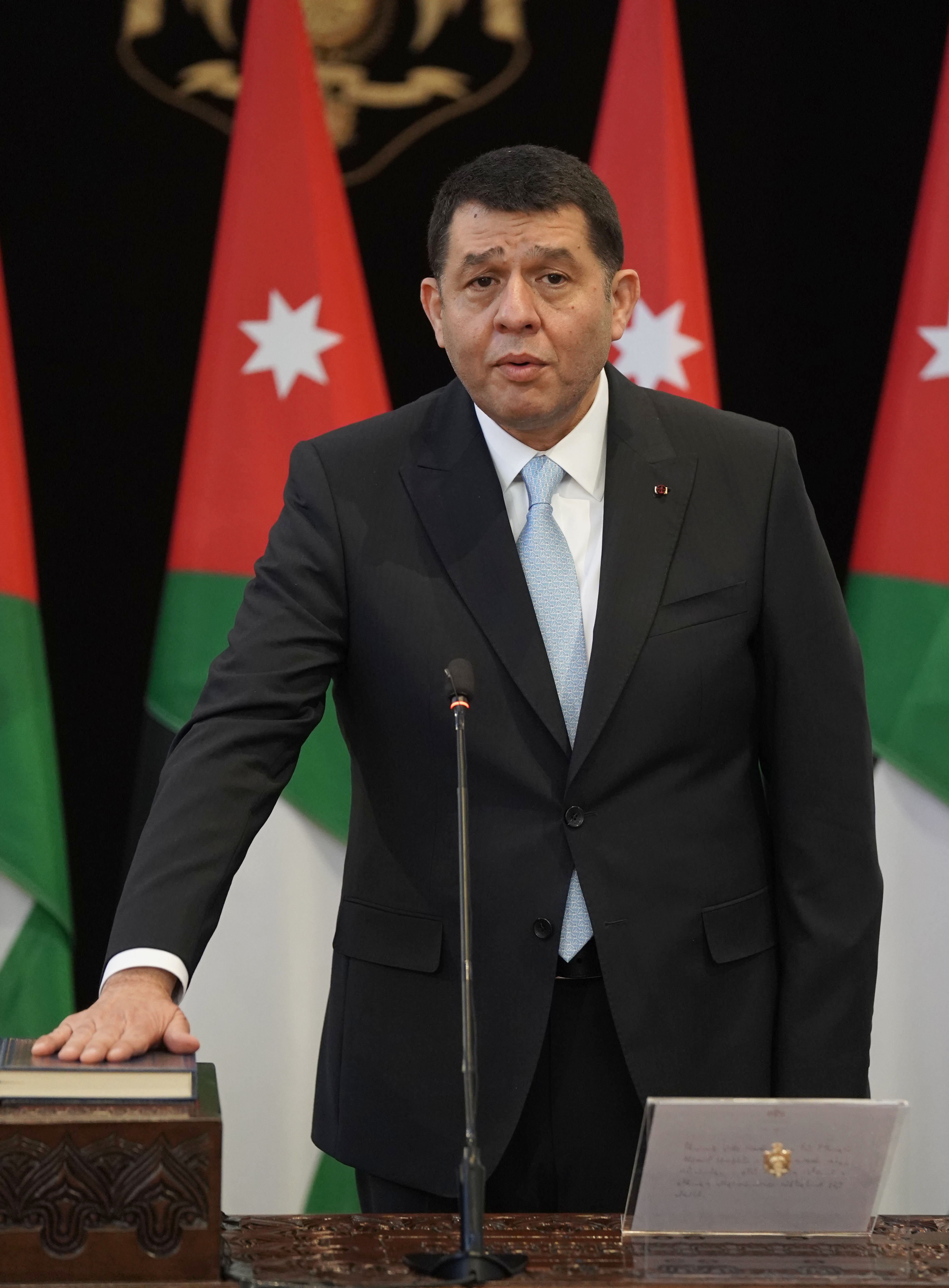 Labor minister, British envoy talk cooperation