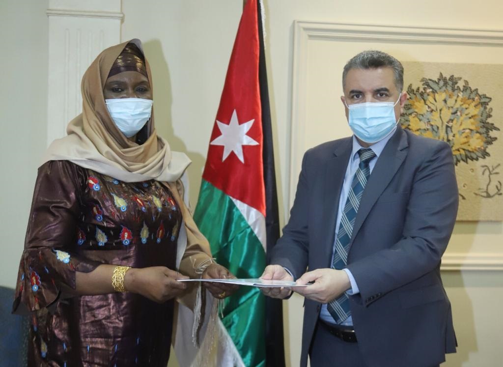 New Sierra Leone ambassador presents credentials