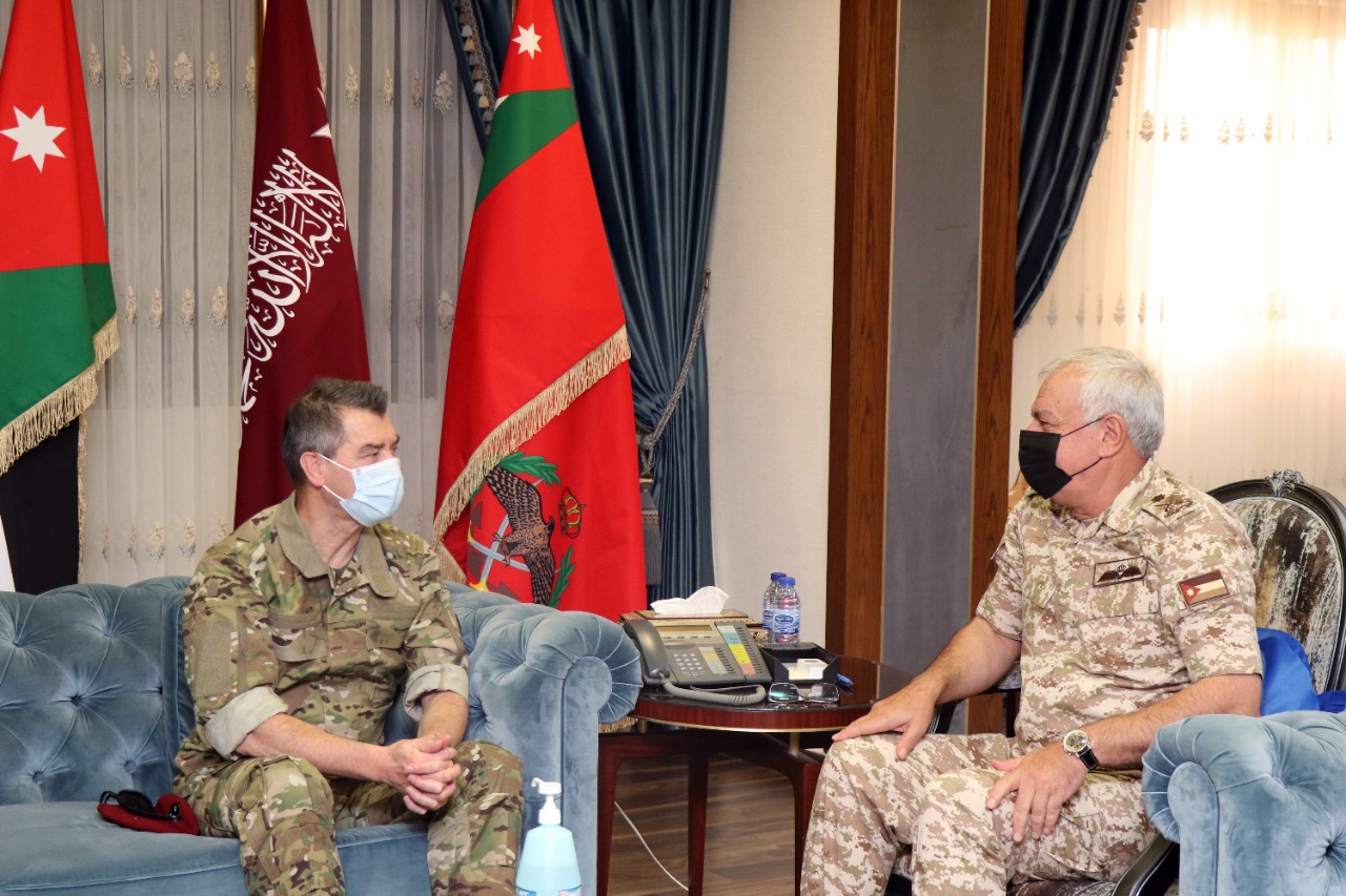 Army chief, French special forces commander discuss ties