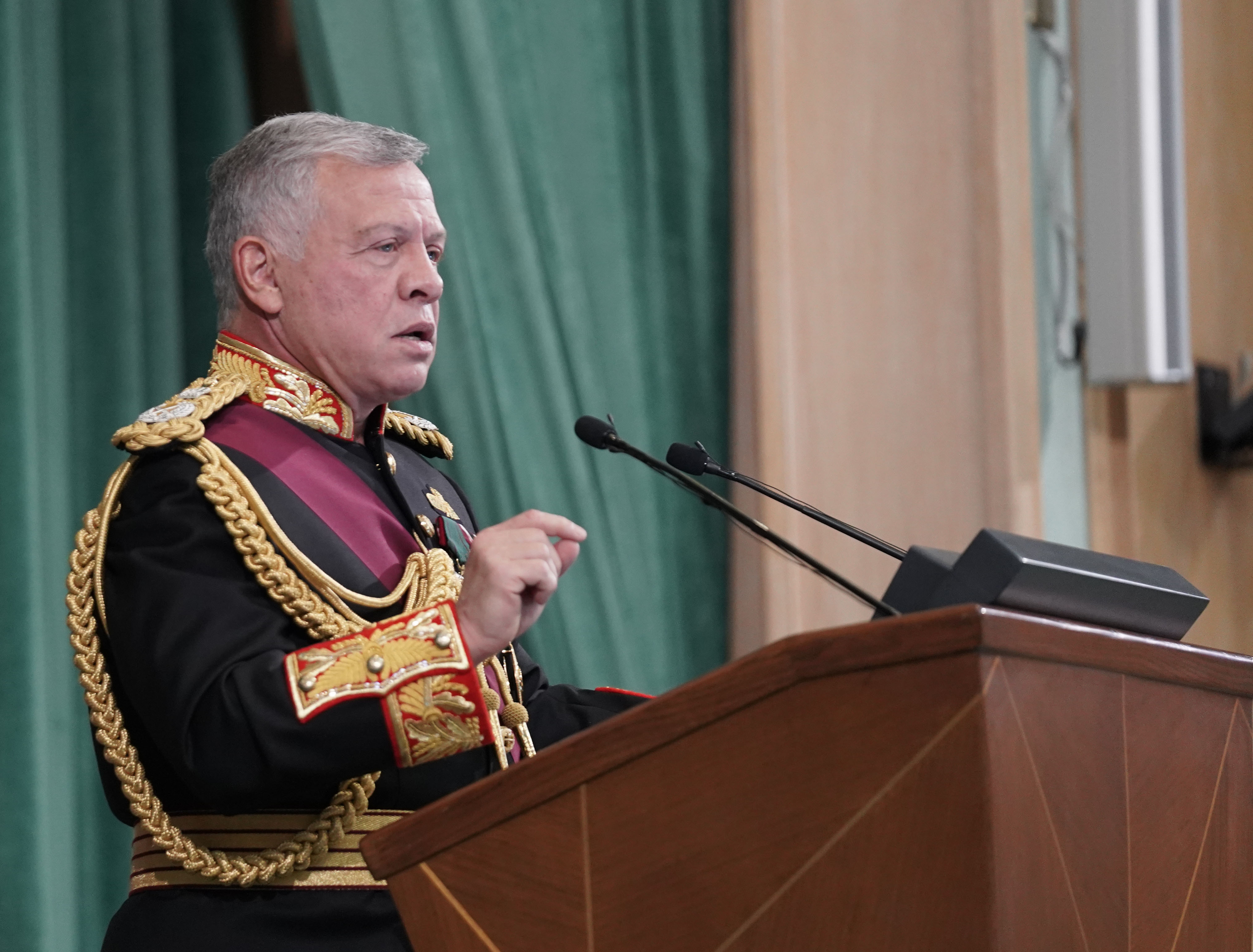 King inaugurates 19th Parliament’s first ordinary session