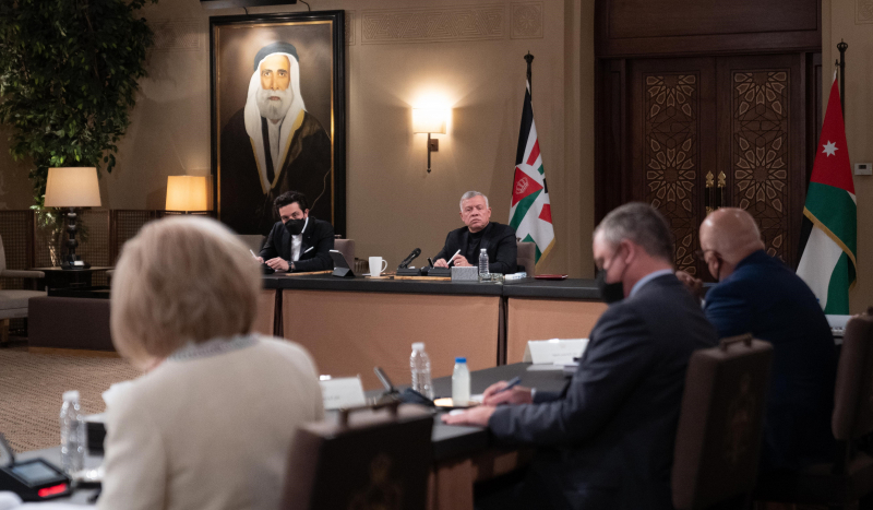 King urges implementing recommendations of Royal Committee to Modernise Political System