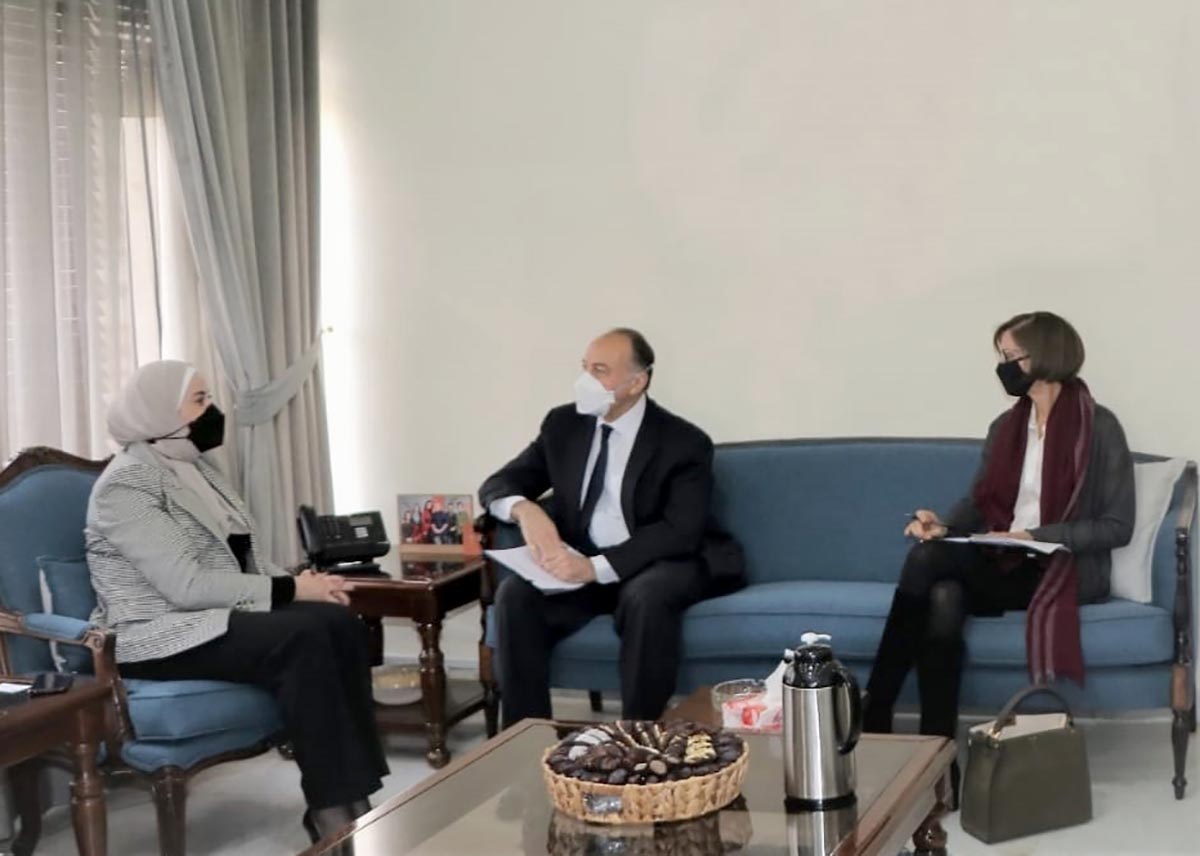 Legal affairs minister meets with US ambassador