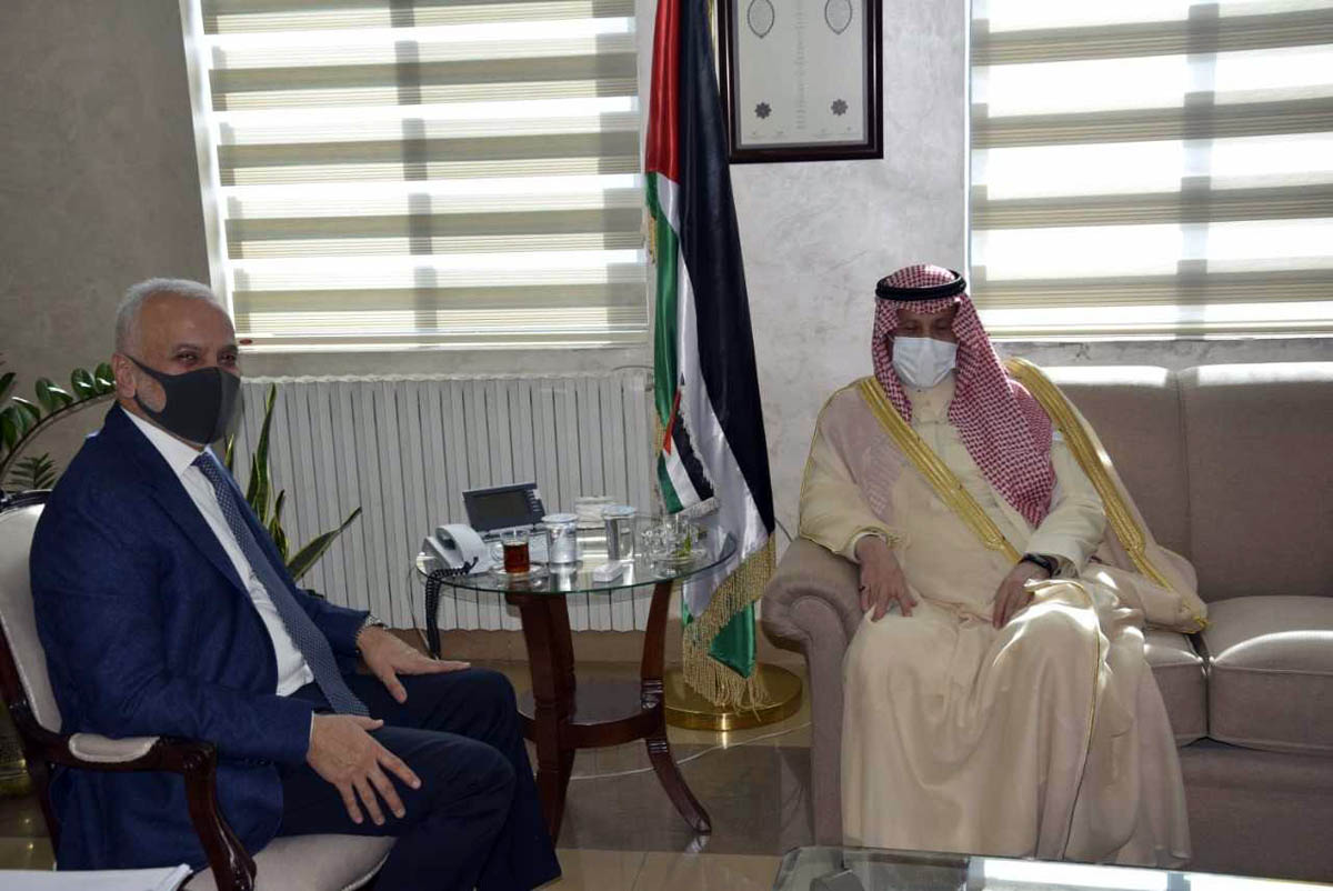 Development minister, Saudi ambassador discuss cooperation