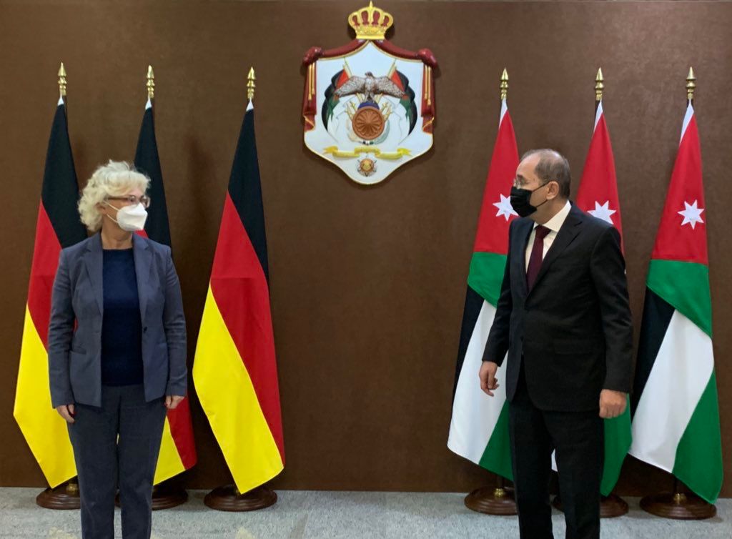 FM, German Defence Minister meet over ties, region