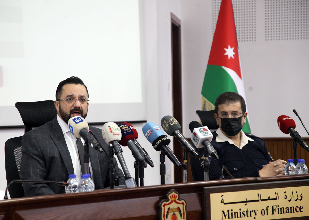 Customs fee reduction to come into force next week