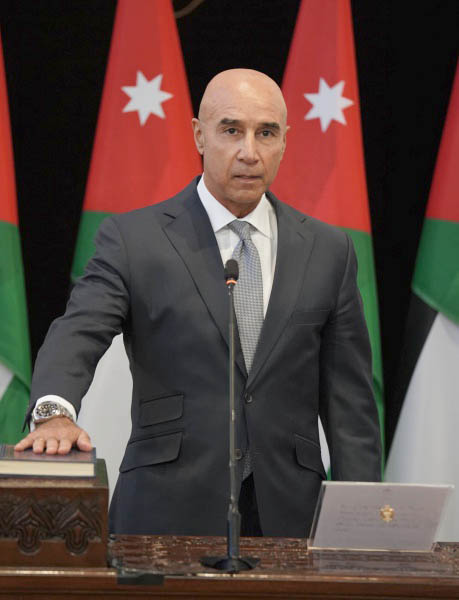 Investment minister, Australian envoy talk cooperation