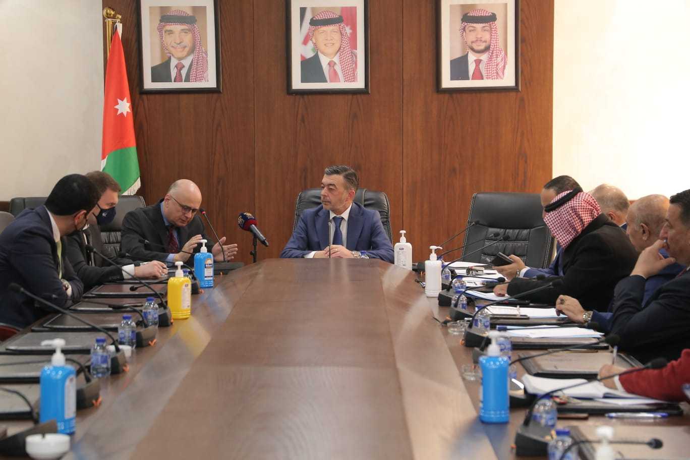 Lawmakers meet Russian envoy, stress peace in southern Syria