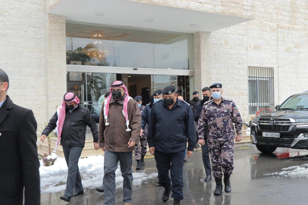 PM urges utmost readiness to deal with weather conditions