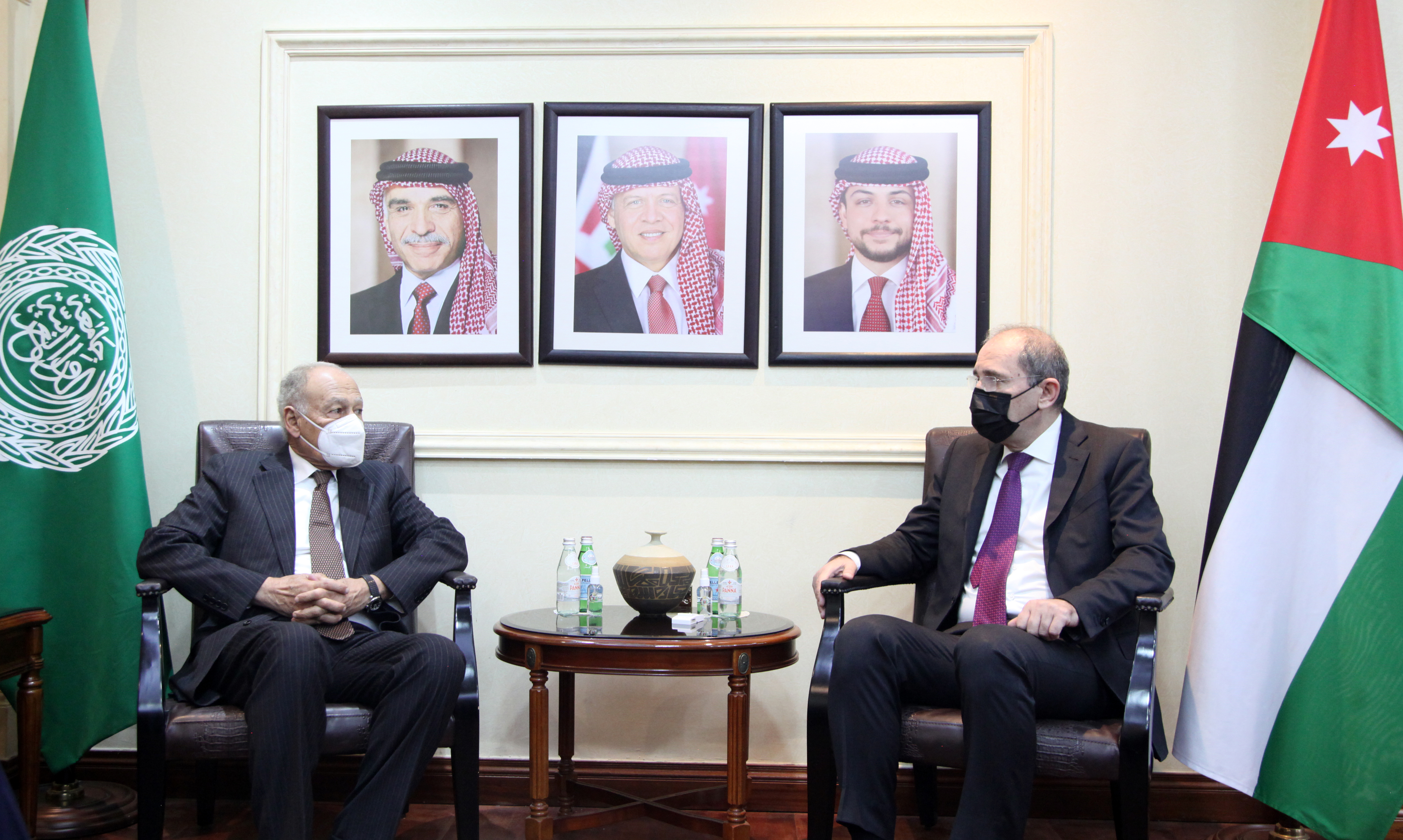 FM, Arab League secretary general talk cooperation