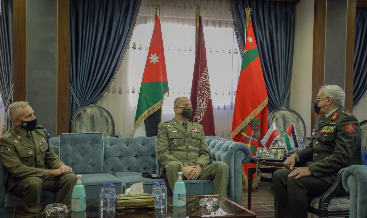 Army chief, Polish counterpart discuss military cooperation prospects