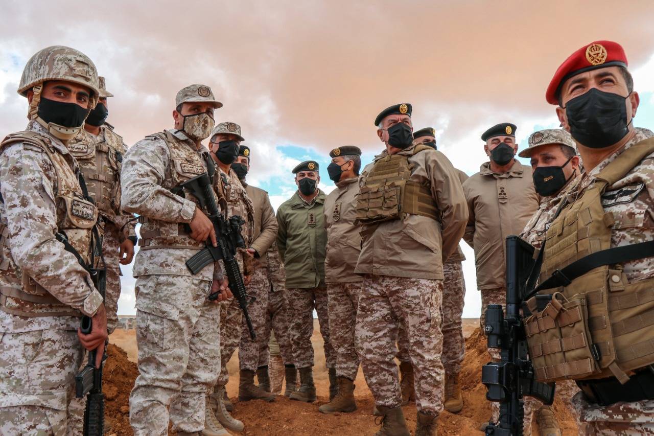 Army chief follows up on foiling infiltration attempts