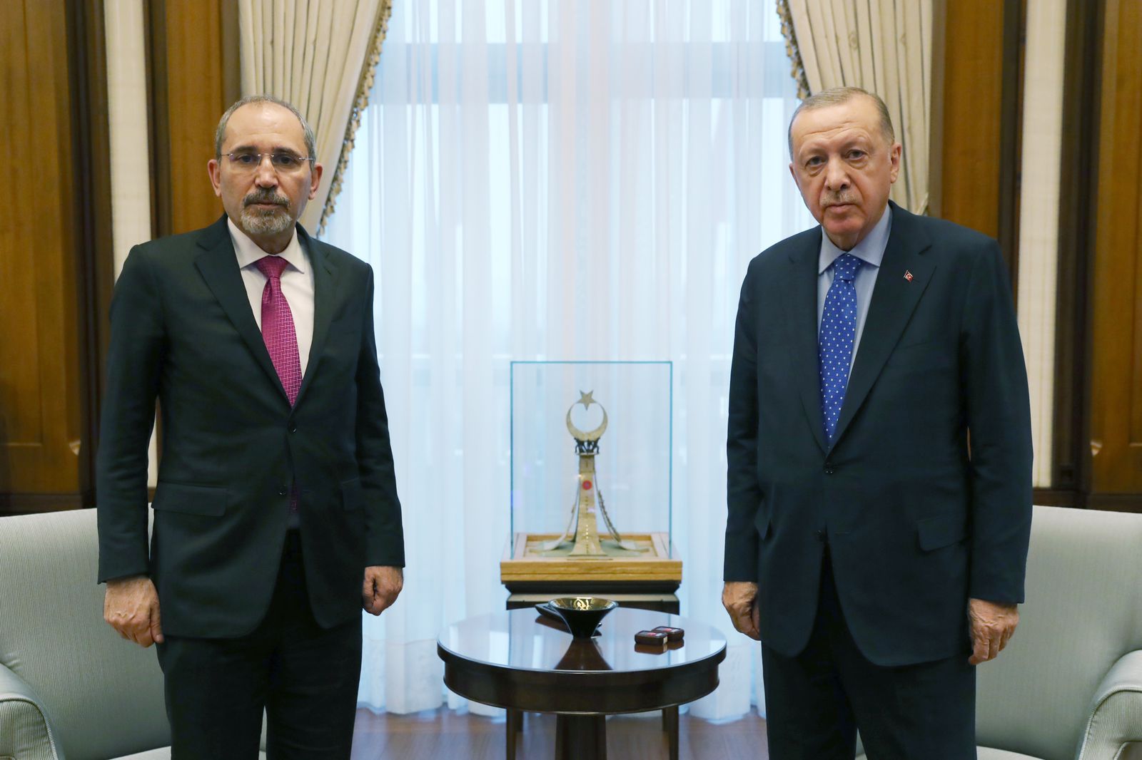 Safadi delivers King's letter to Turkey's Erdogan