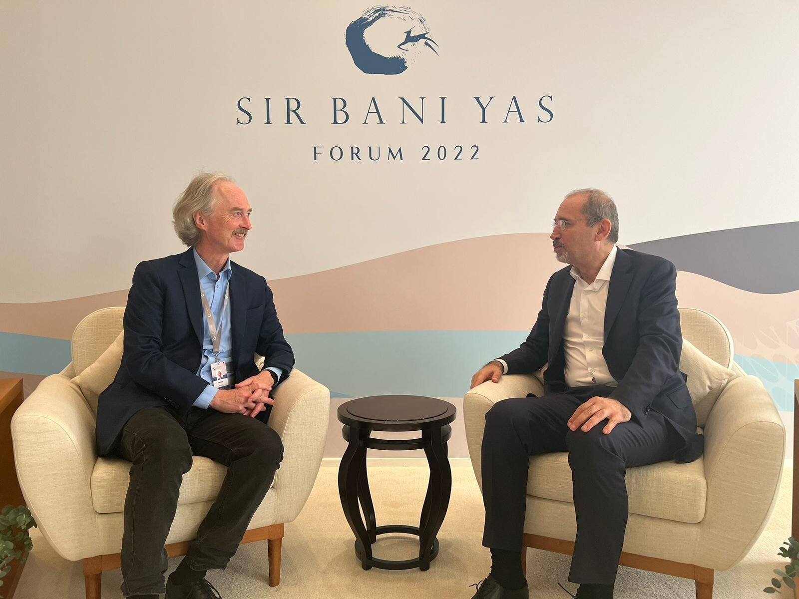 الصفدي يجري مباحثات مع عدد من وزراء الخارجية والمسؤولين