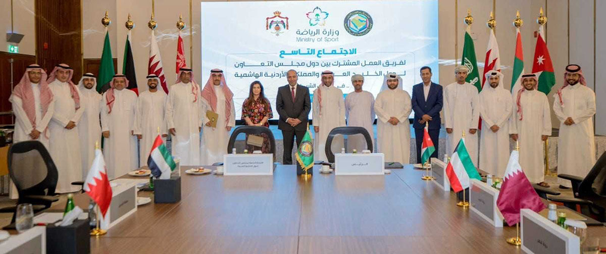 أمين عام الشباب يلتقي المشاركين ببرنامج تمكين الشباب الخليجي في جدة