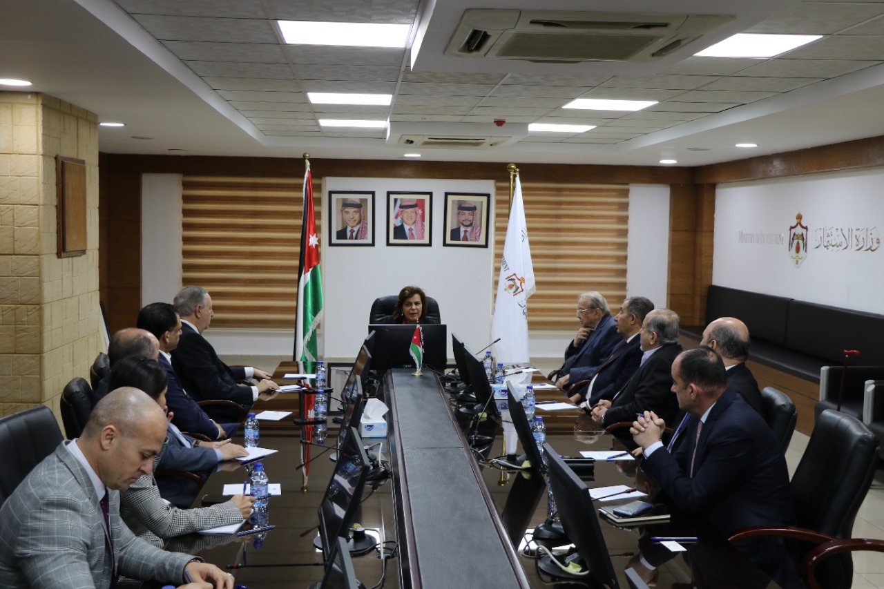 وزارة الاستثمار وجمعية رجال الأعمال تبحثان التعاون المشترك