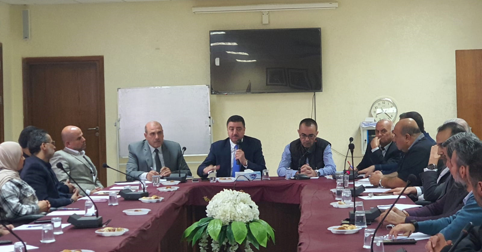 بحث معيقات المستثمرين بمدينة الحسن الصناعية