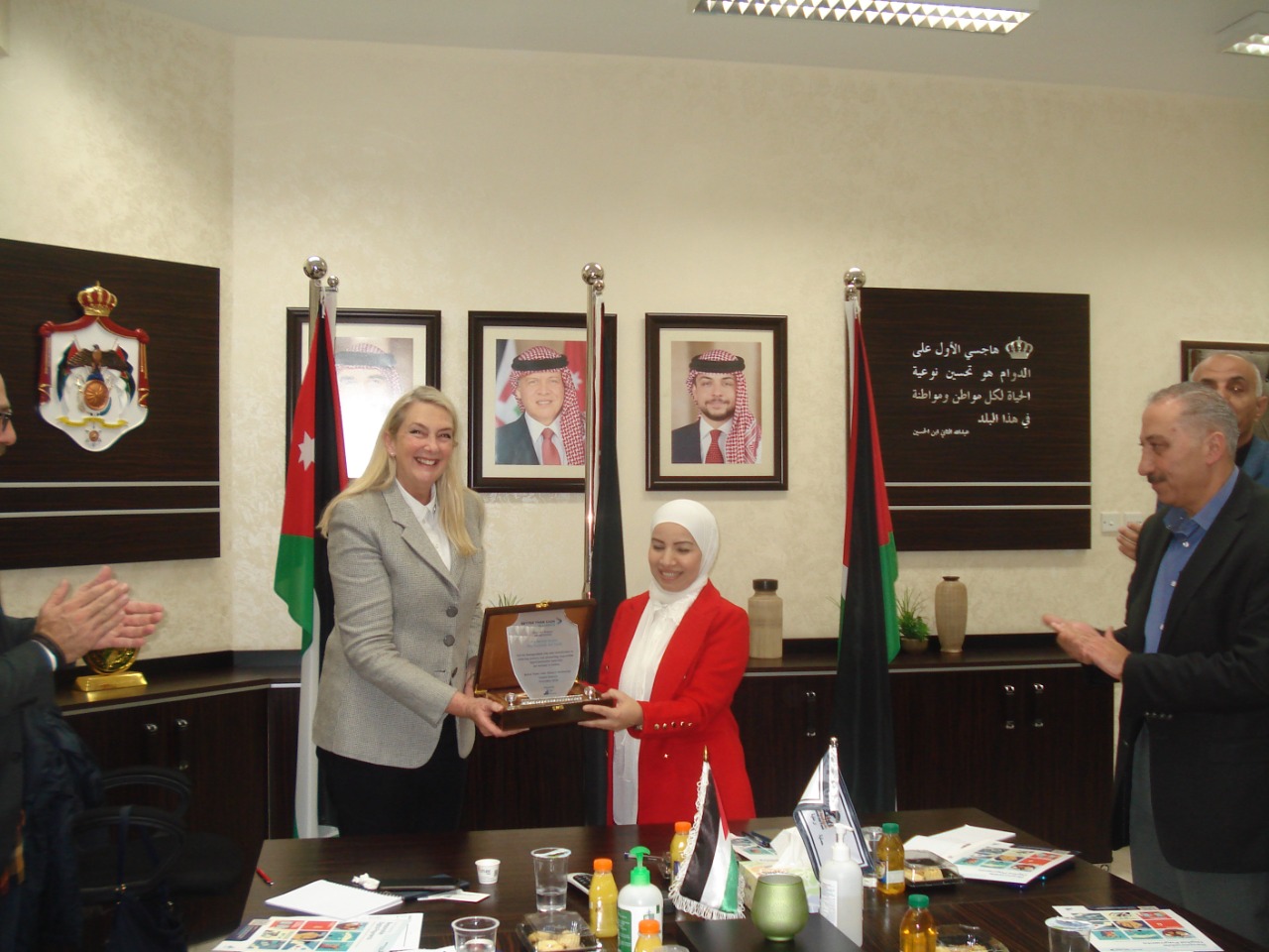 وفد من منظمة تحالف أفضل يزور صندوق المعونة